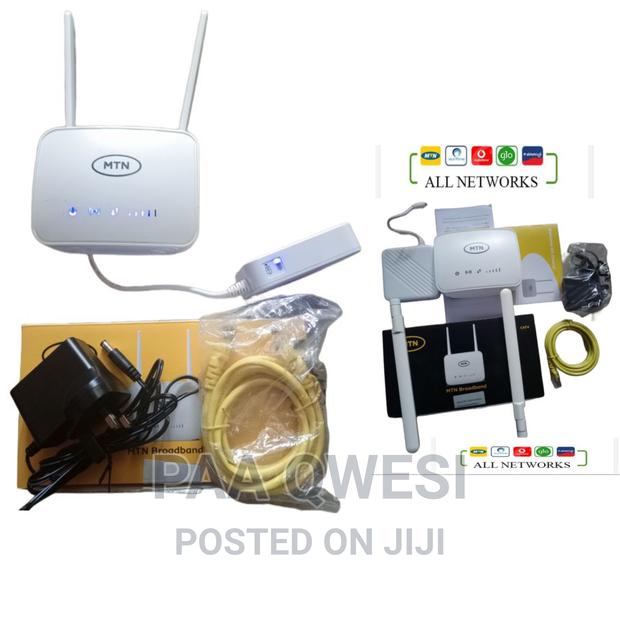 Universal Broadband 4G Router · Photo 1
