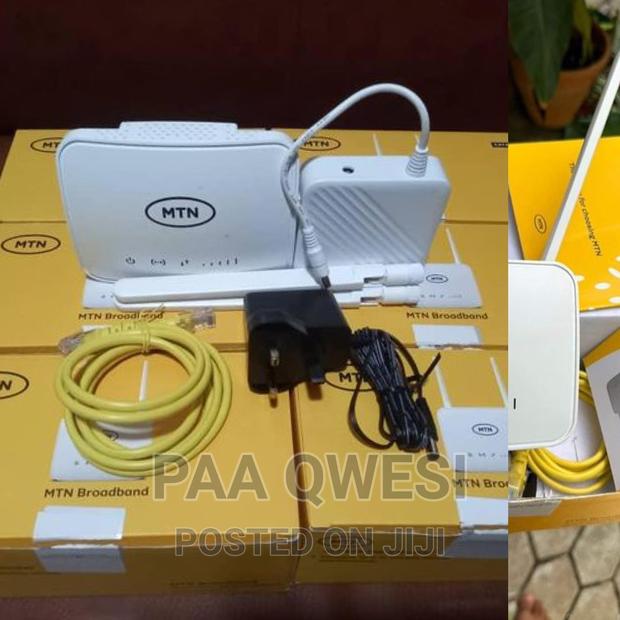 Universal 4G LTE Router {MTN Brand} · Photo 1