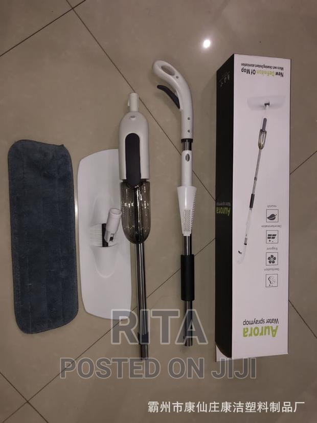 Quality Spray Mop With Easy Grip Handle · Photo 2