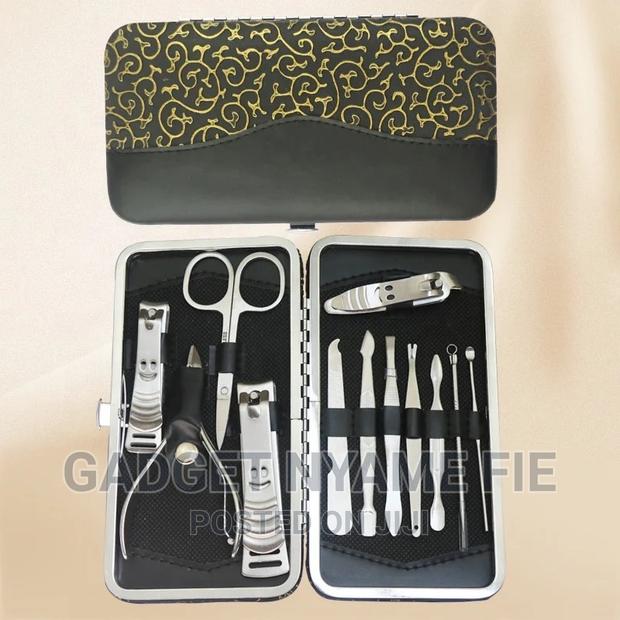 Personal Manicure / Pedicure Set · Photo 1