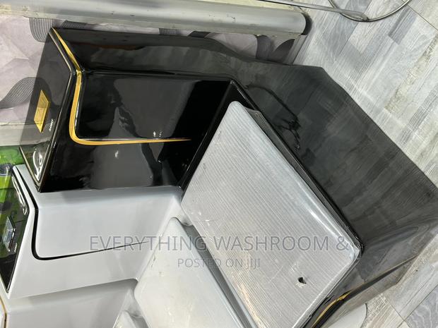 Gold and Black Wc-British Designed Wc-Master Bedroom Wc-WCS · Photo 8