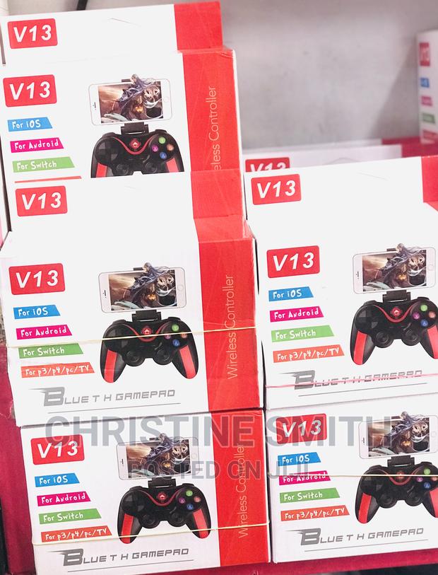 V13 Phone Game Pad · Photo 1