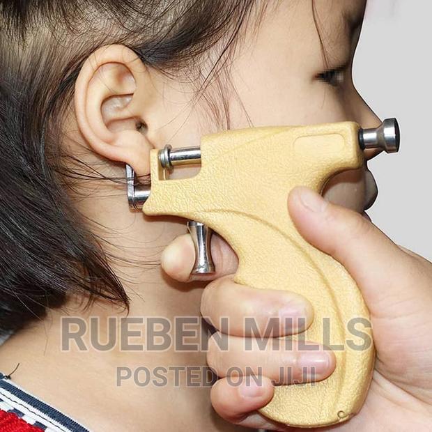 Professional Ear Piercing Gun Tool Kits · Photo 5