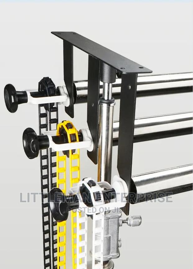 Photography Backdrop Wall Mount Roller · Photo 6