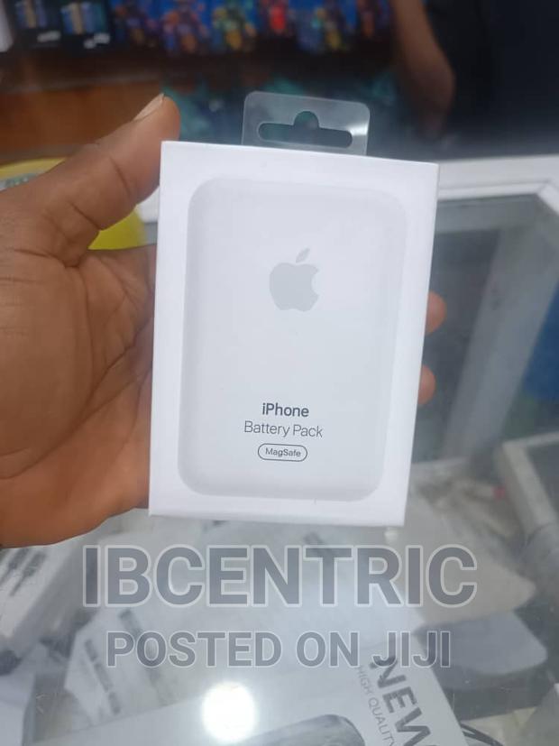 Apple Magsafe Battery Pack · Photo 3