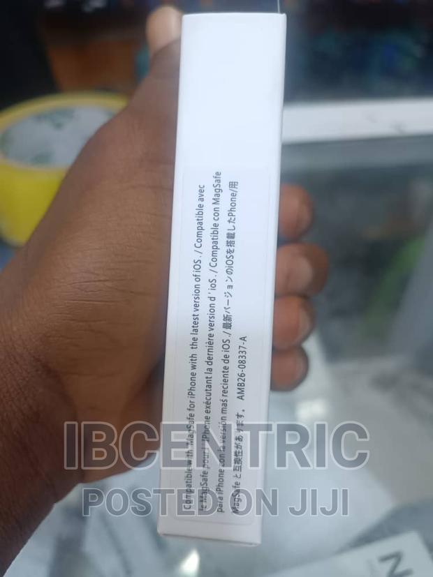 Apple Magsafe Battery Pack · Photo 5
