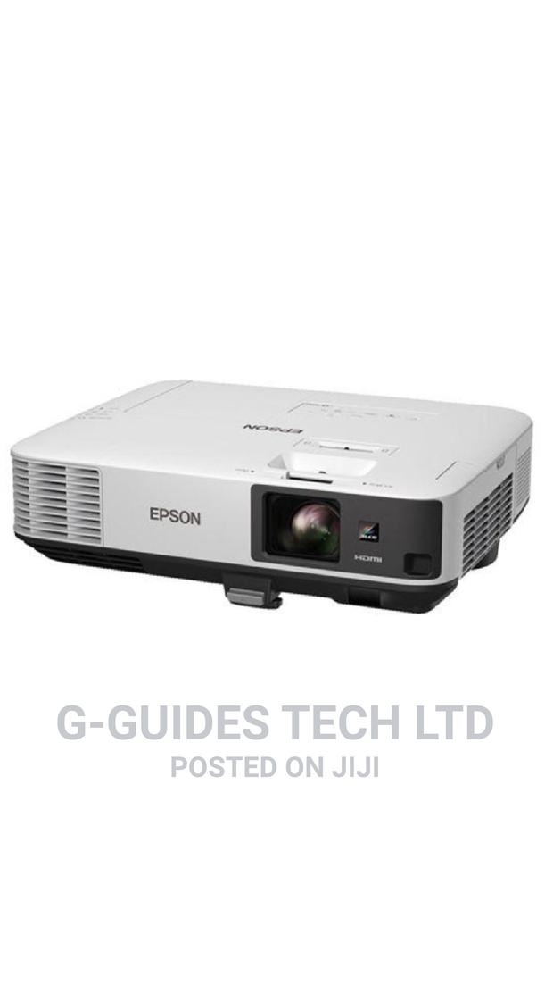 EPSON Projector Eb-2250u 5000 Lumens · Photo 2