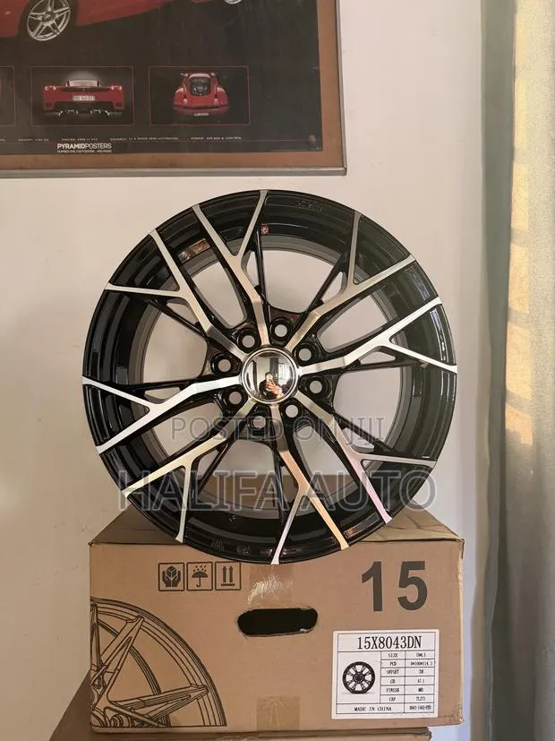 Corolla Rim · Photo 1