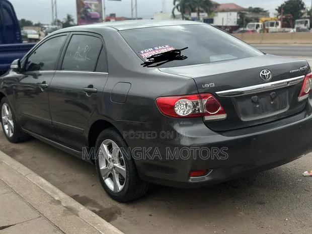Toyota Corolla S 4dr Sedan (1.8L 4cyl 4A) 2011 Silver · Photo 1