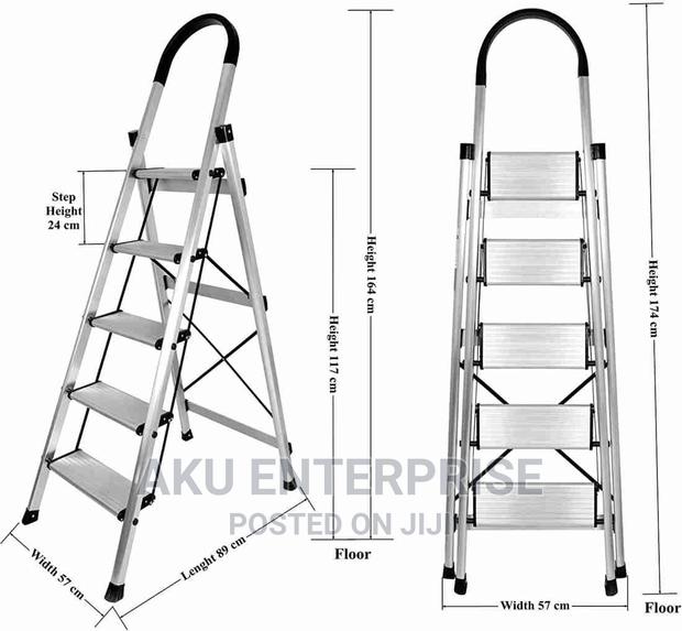 Foldable 5 Steps Ladder · Photo 1