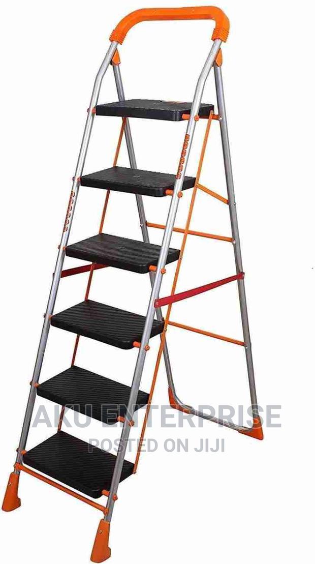 Foldable 6 Steps Ladder · Photo 1