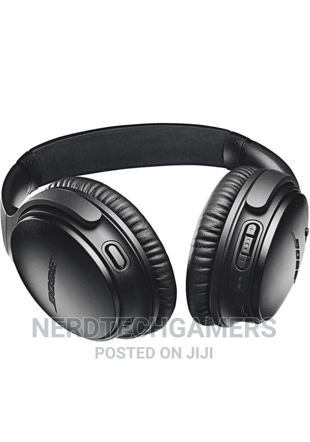 Bose Quietcomfort 35 Wireless Bluetooth Headphones,- Black · Photo 2