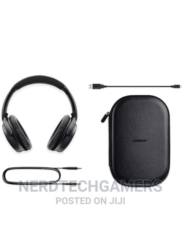 Bose Quietcomfort 35 Wireless Bluetooth Headphones,- Black · Photo 3