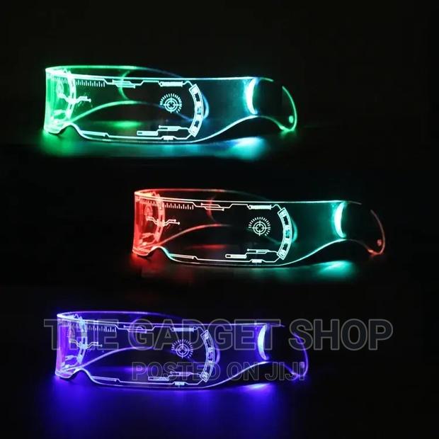 RGB Glasses For Clubs · Photo 4