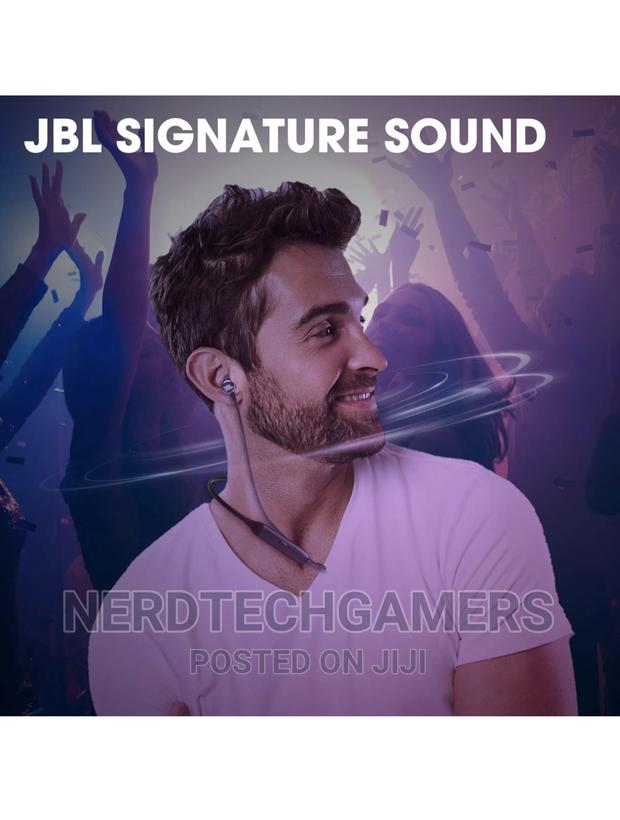 JBL Live 220bt · Photo 5