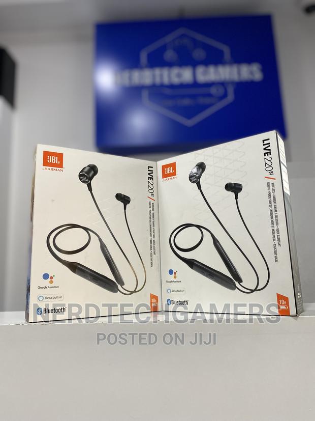 JBL Live 220bt · Photo 1