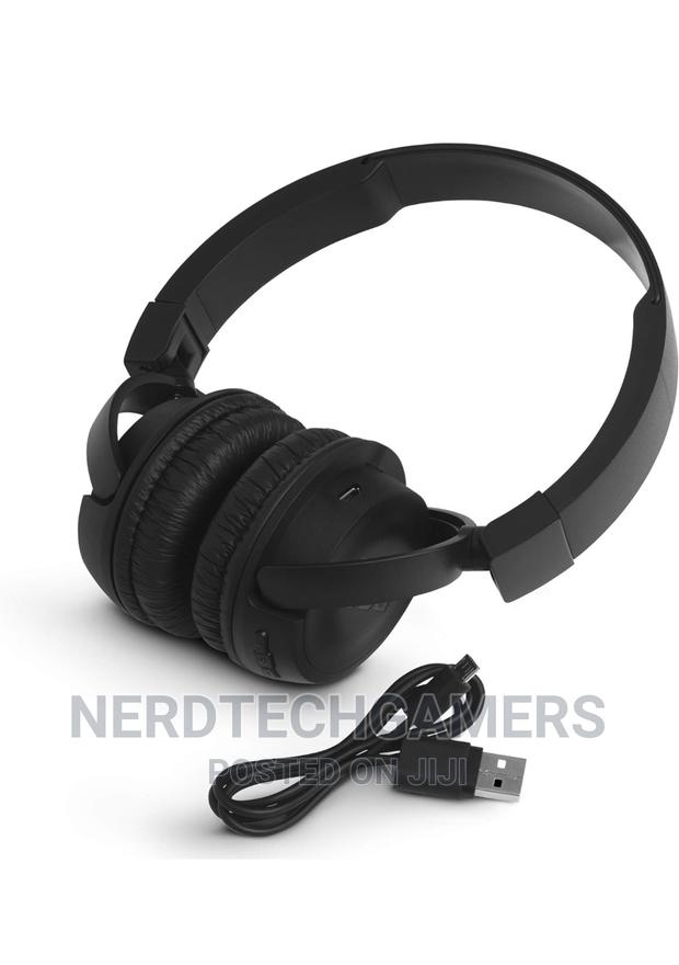 JBL T460BT Extra Bass Wireless on-Ear Mic - Black · Photo 5