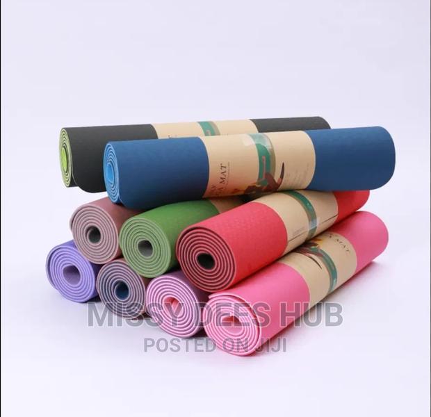 Premium Yoga Mats · Photo 2