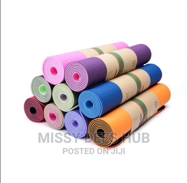 Premium Yoga Mats · Photo 4