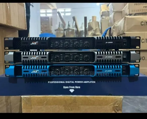 Power Amplifier (Jp 30000) · Photo 1