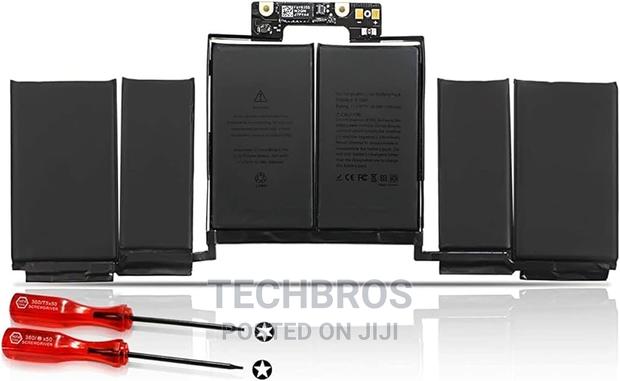 Macbook Pro Battery 13 Inches 2018 - 2019, A1989/2159 · Photo 3