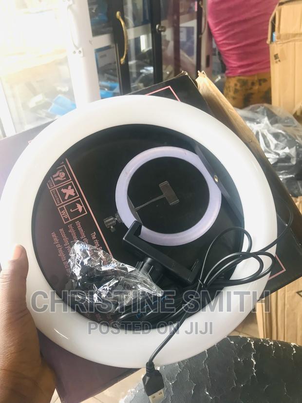 10 Inches Ring Light · Photo 2