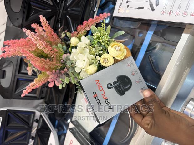 Affordable Sleek Black Airpod Audiio Airflow · Photo 1