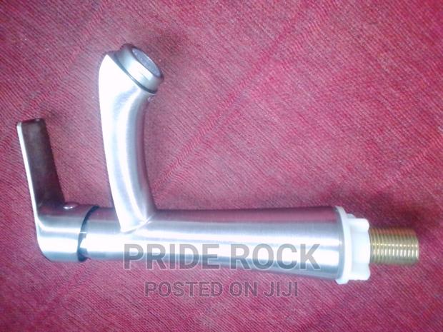 Single Lifted Sink Basin Tap Faucet · Photo 2