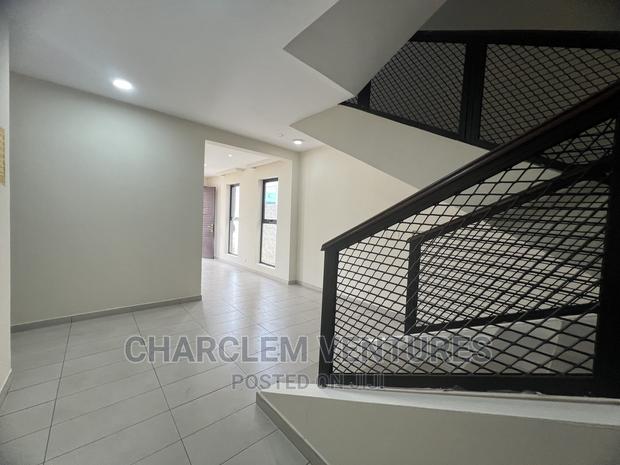 Office Space for Rent at East Legon-American House · Photo 7