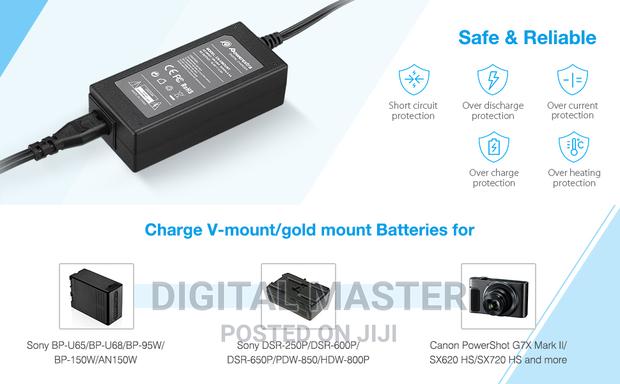 Powerextra v-Mount Battery Charger · Photo 3