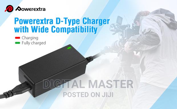Powerextra v-Mount Battery Charger · Photo 4