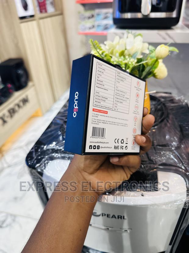 Long Lasting Durability Audiio Airflow+ White · Photo 1