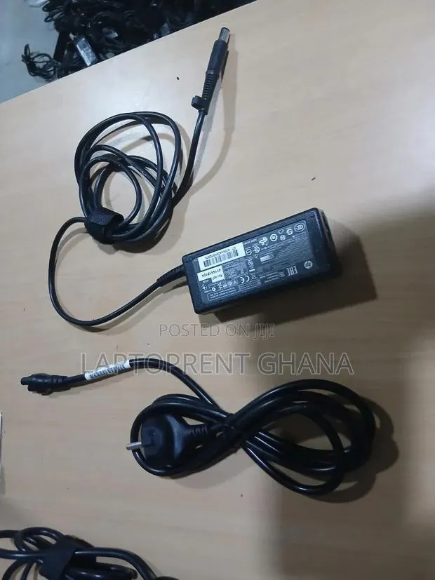 HP Charger Big Pin · Photo 1