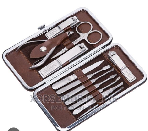 Stainless Steel Nail Cutting · Photo 1