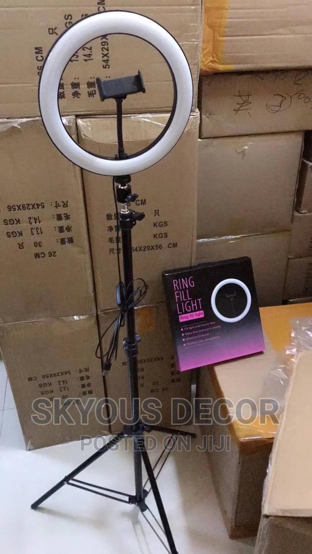 10inches Ring Light With 2.5m Stand · Photo 1