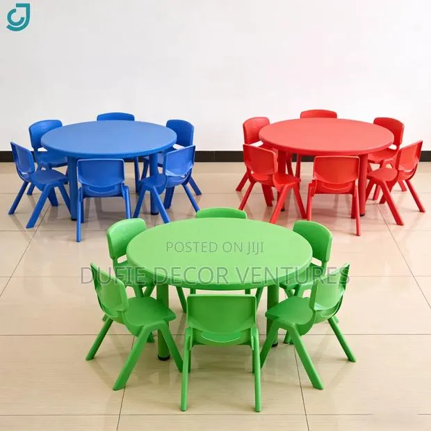 Round Table Available for Sale · Photo 1