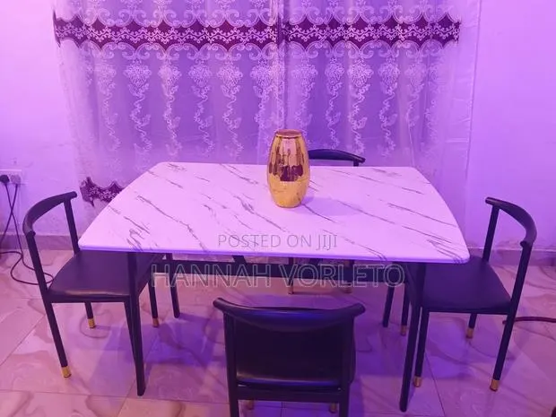 Dining Table With 4 Chairs · Photo 1