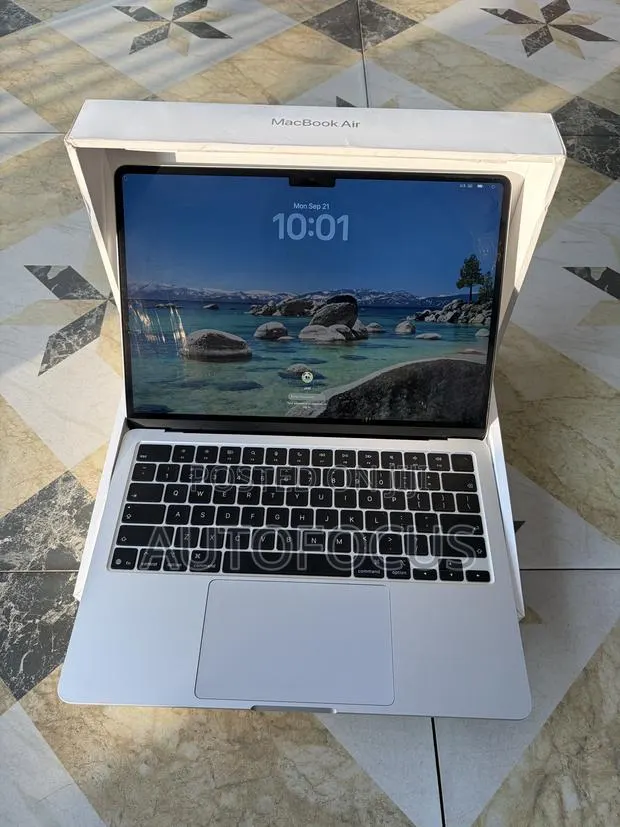 Laptop Apple MacBook Air 2026 M5 16GB Apple M5 SSD 512GB · Photo 1
