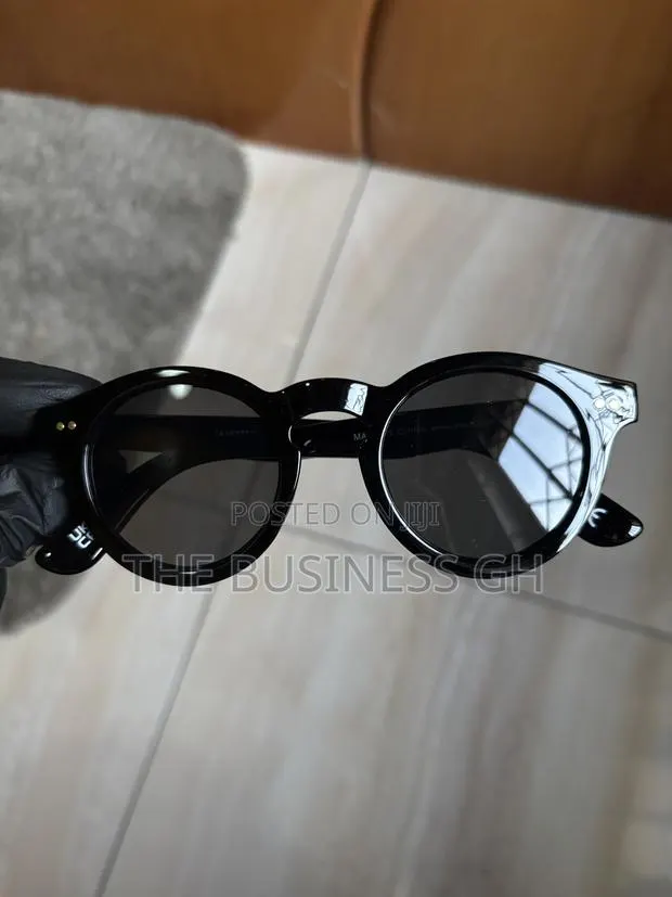 Asos Black Sunglasses · Photo 1