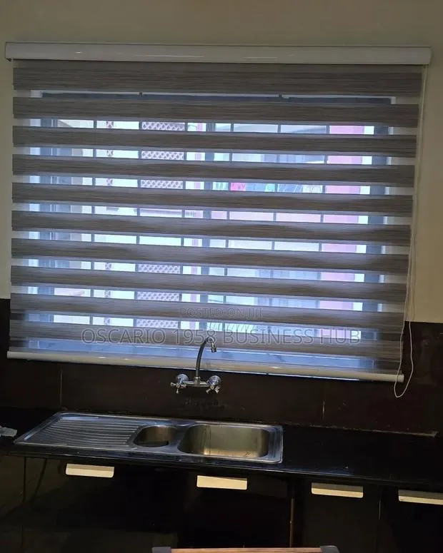 Romantic Window Curtain Blinds · Photo 1