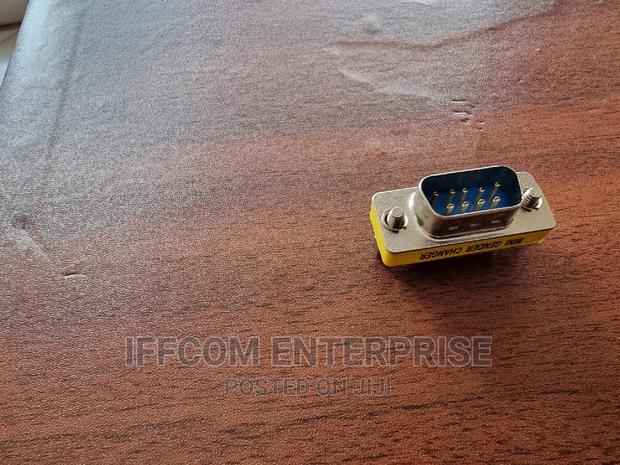 RS232 Gender Changer · Photo 1