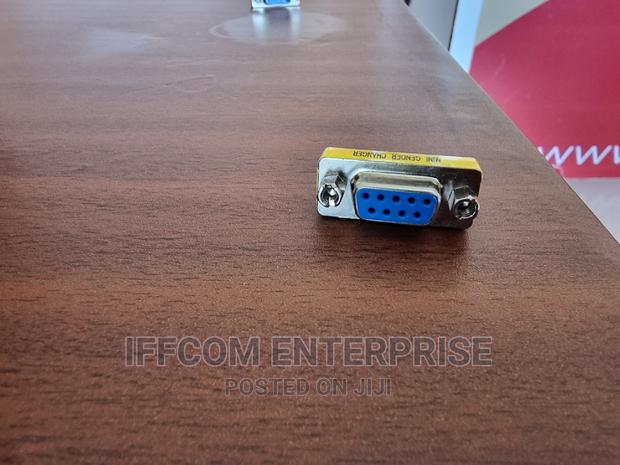 RS232 Gender Changer · Photo 5