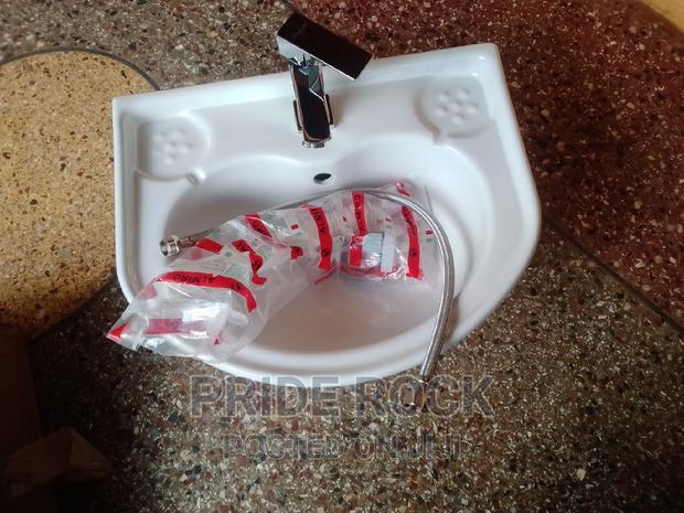 Hanging Wash Hand Basin Set · Photo 1