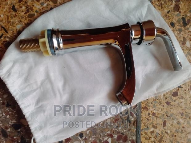 Heavy, Durable Basin Tap Single · Photo 2