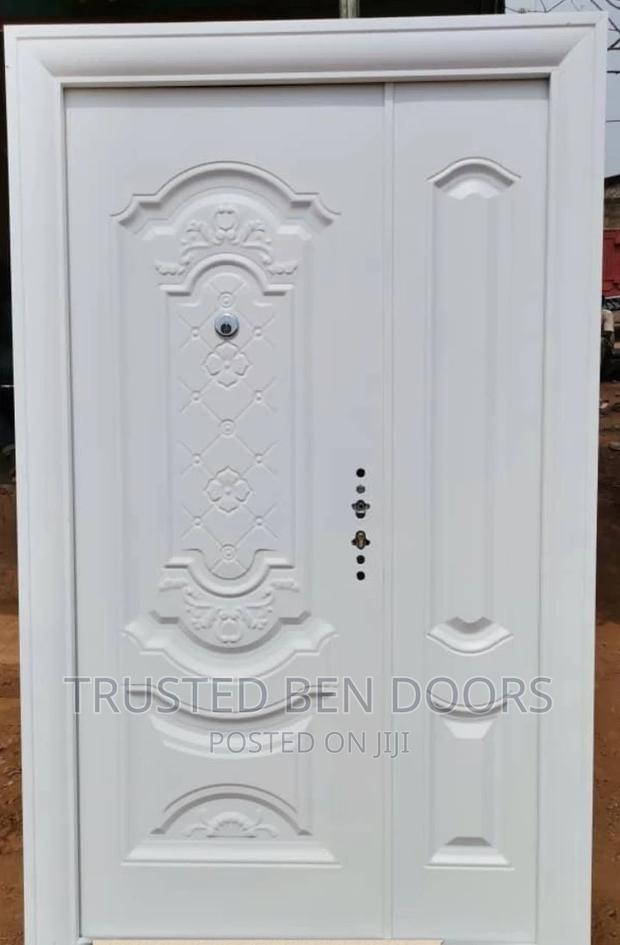 Paladin Turkish One/Half Front Door [Frames+Locks+Keys] · Photo 1