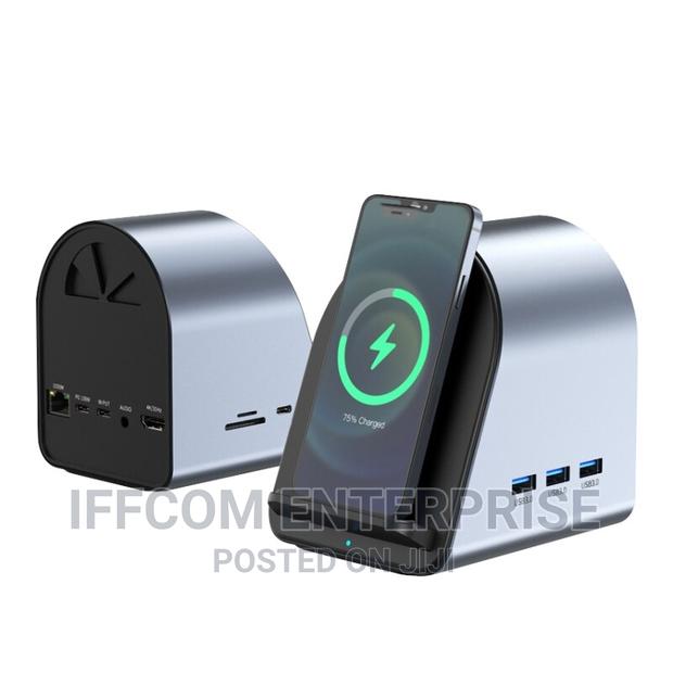 Docking Station With Type C Phone Charger · Photo 1