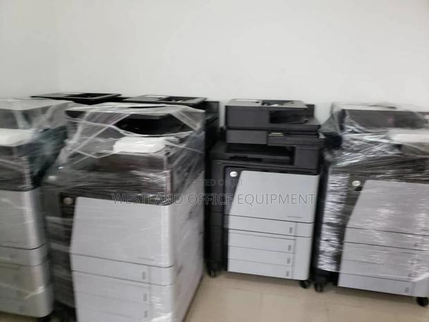 Hp Laserjet 880 · Photo 2