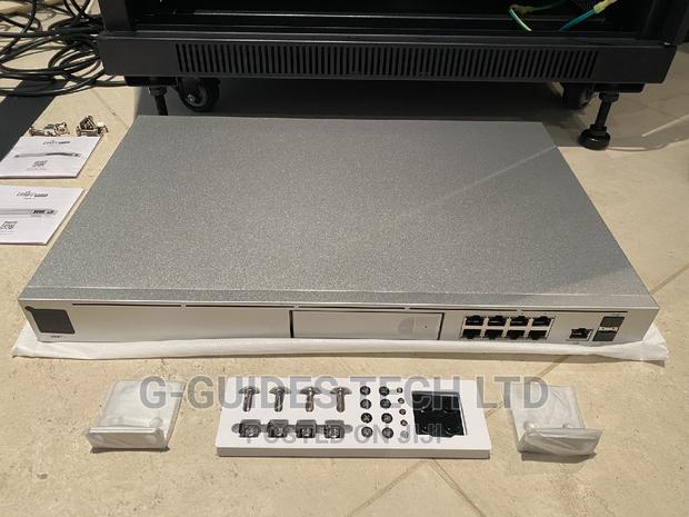 UNIFI Dream Machine Special Edition
Udm-Se · Photo 1