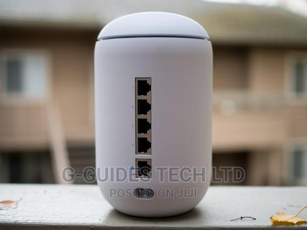 Unifi Dream Machine · Photo 2