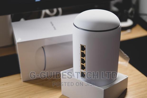 Unifi Dream Machine · Photo 3
